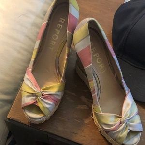 Report Goldie Wedges